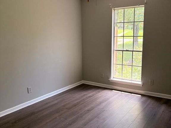 5th image of 5723 Red Barn Rd