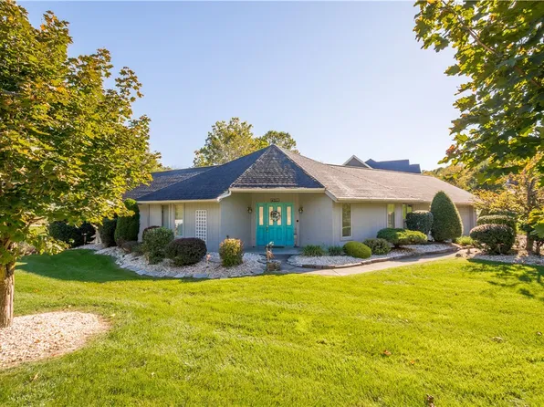 107 William St, McDonald, PA 15057