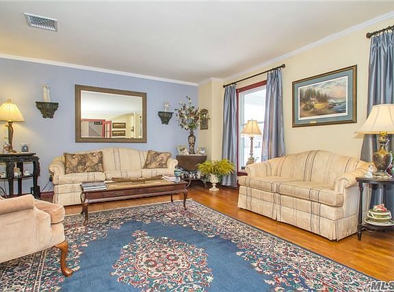 4th image of 12 High Gate Ct