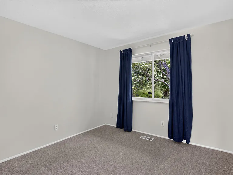 3470 NW Park View Dr — Photo 19
