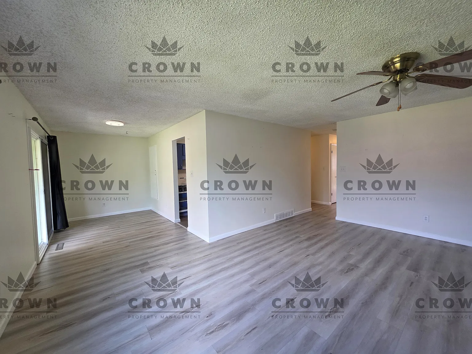 5 bed, 2668 sqft, $2,500 — Photo 4