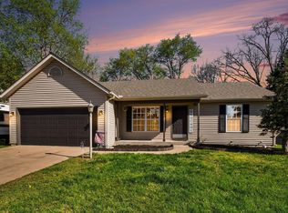 20389 Ambleside Dr, South Bend, IN 46637