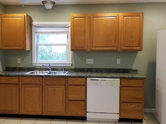 3rd image of 99 Charles St #1