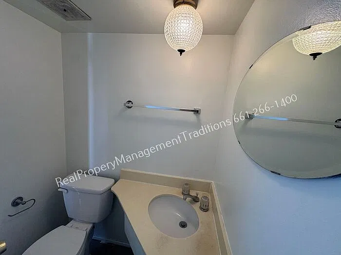 3 bed, 3.0 bath, 1670 sqft, $2,800 — Photo 4