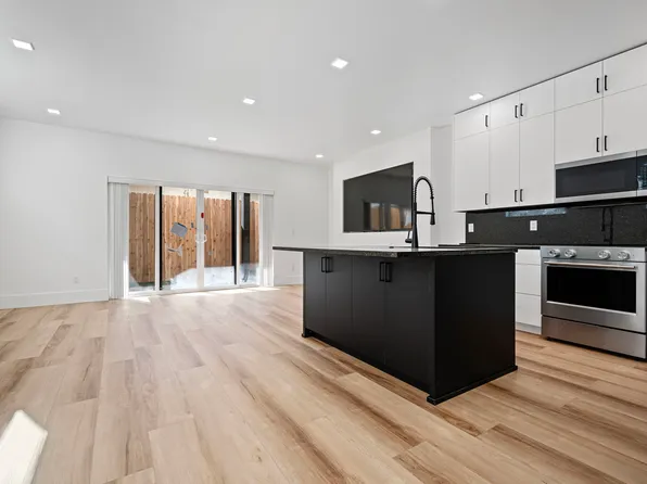1592 Walnut Aly, Eugene, OR