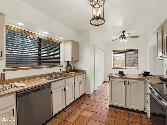 2nd image of 2366 W Drachman St