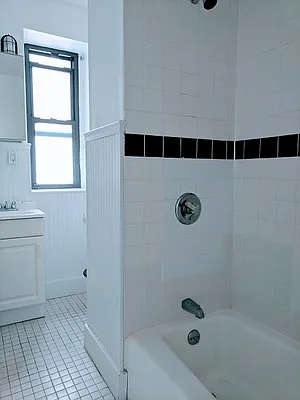 Rented by Citi Habitats | media 41