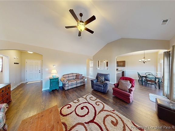 3rd image of 154 Whitetail Ct