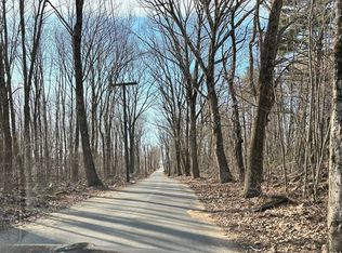 7 & 8 Thresher Rd, Hardwick, MA 01037