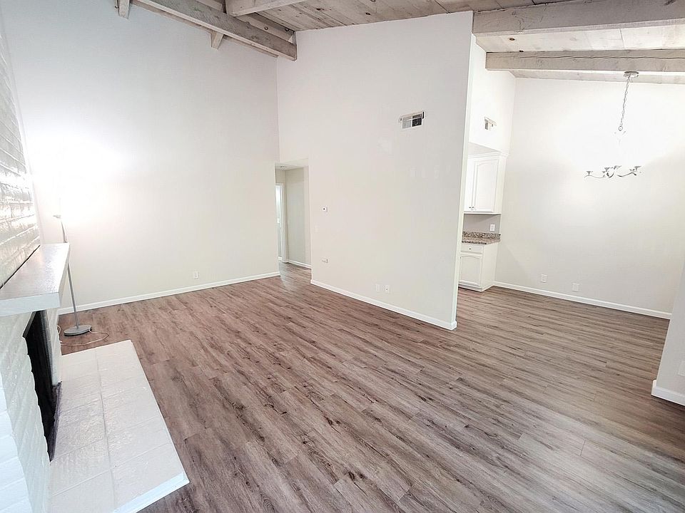 1st image of 135 Acalanes Dr APT 2