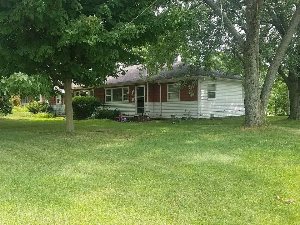 1st image of 2910 E Jefferson Blvd