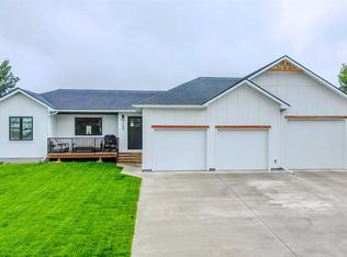 246 W 4a St, Stirling, AB T0K2E0