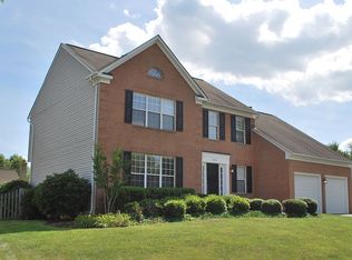 213 Foxborough Dr SW, Leesburg, VA 20175