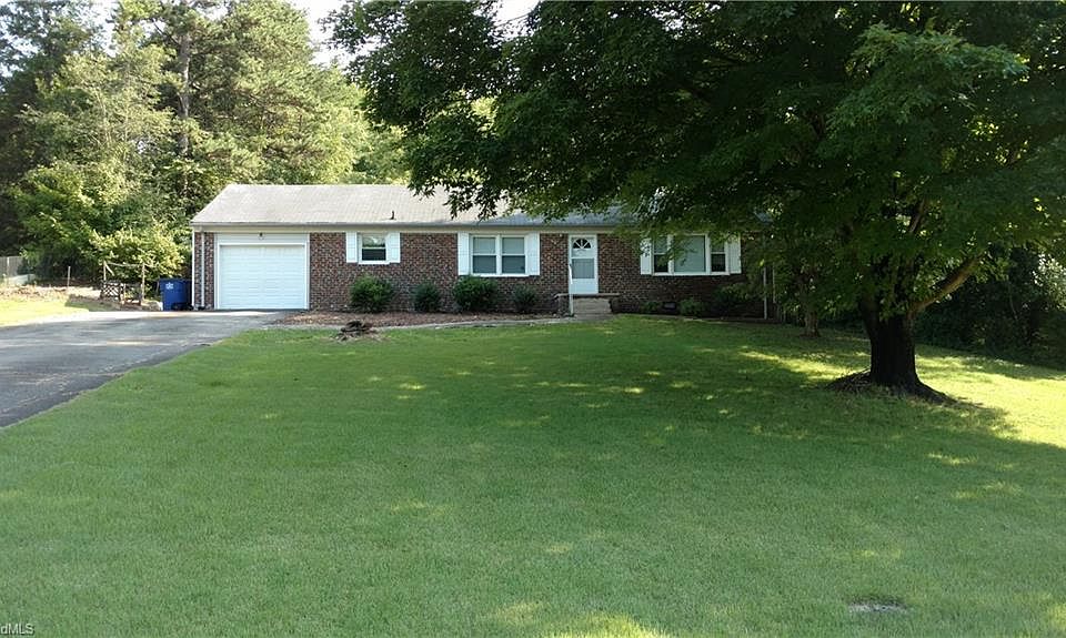 2nd image of 4742 Eastwin Dr