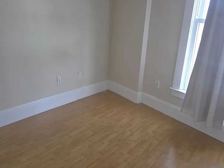 2597 Telegraph Ave #B — Photo 10