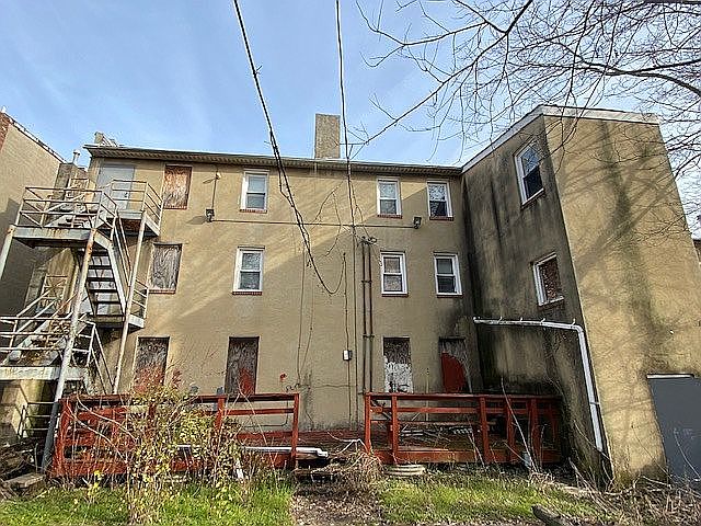 2nd image of 116 Callendar St