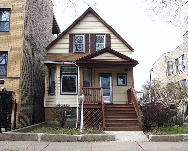 1st image of 2846 N Francisco Ave