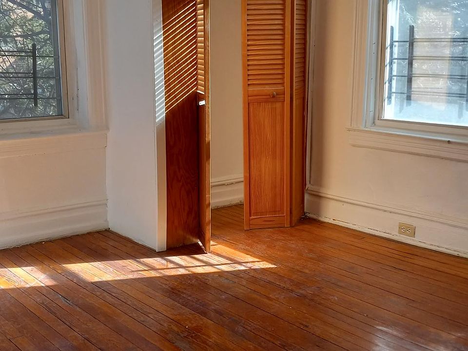 1st image of 1113 E 94th St #1