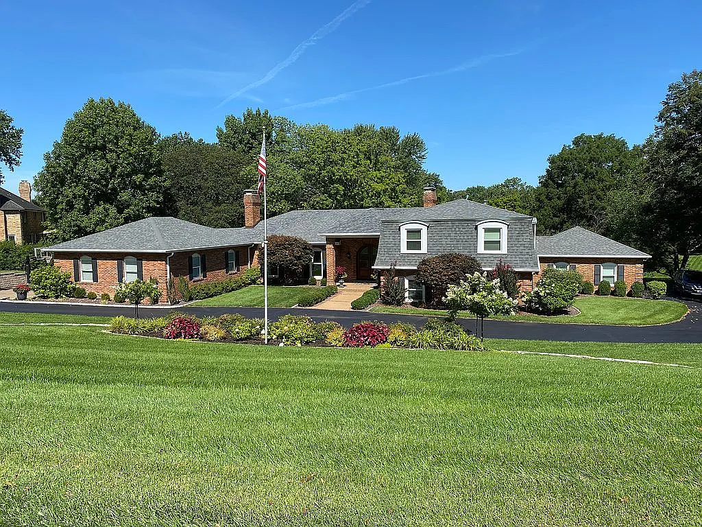 18 Muirfield Ln photo 1