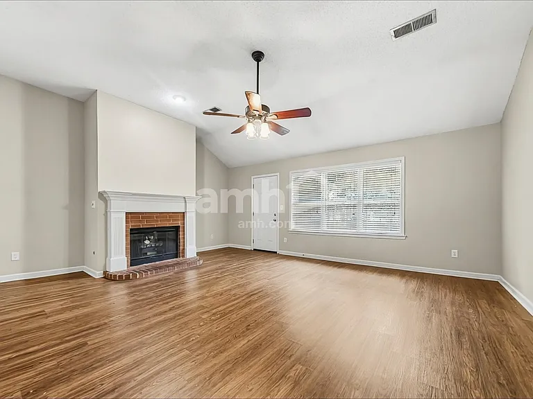 9289 Oakengate Cv — Photo 8