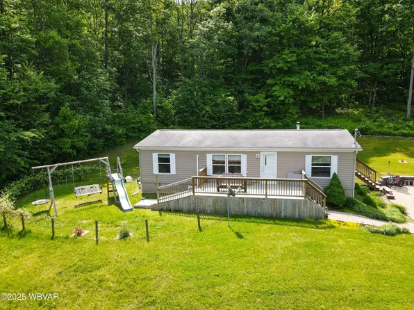 37 Shinndig Ln, Mill Hall, PA 17751
