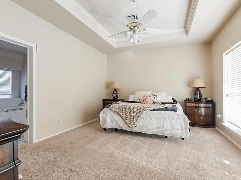 12700 Sutton Hill Rd — Photo 33