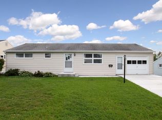 2714 Smith Dr, Endwell, NY 13760