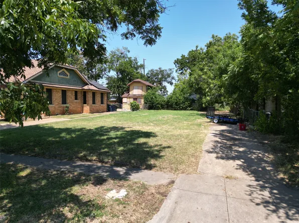 909 E Mulkey St, Fort Worth, TX 76104
