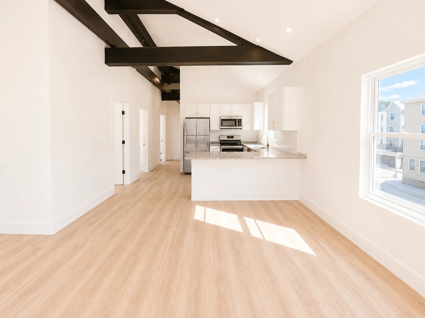 4 bed, 1400 sqft, $3,250 — Photo 3