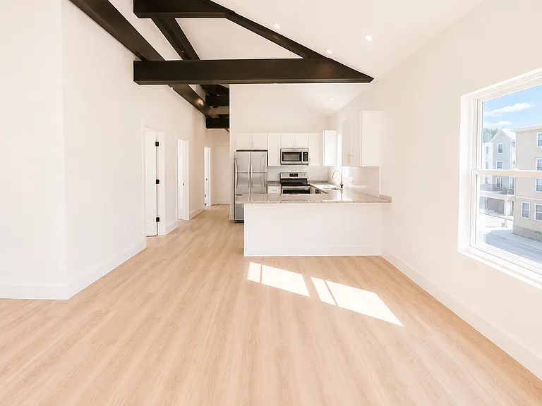 275 Shrewsbury St #3 — Photo 2