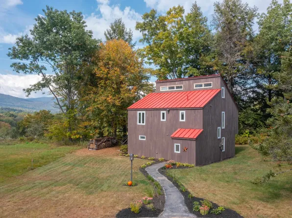 34 Northpointe Road, Thornton, NH 03285
