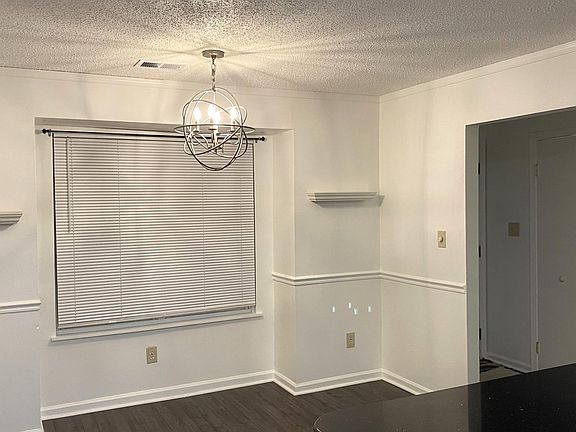 5th image of 3408 Waltham Cir
