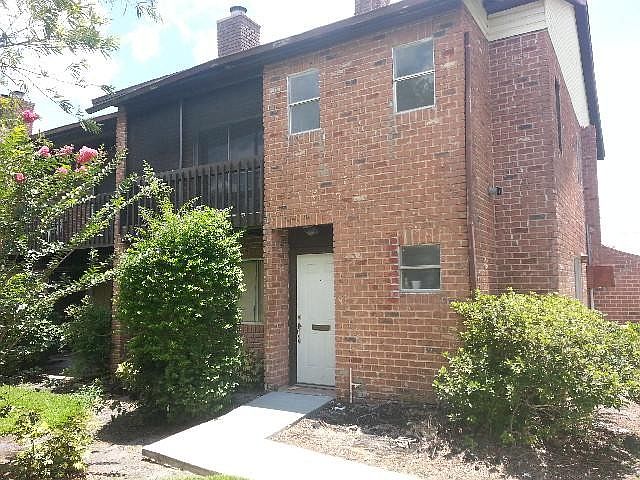 1st image of 2315 Huntington Green Ct #1