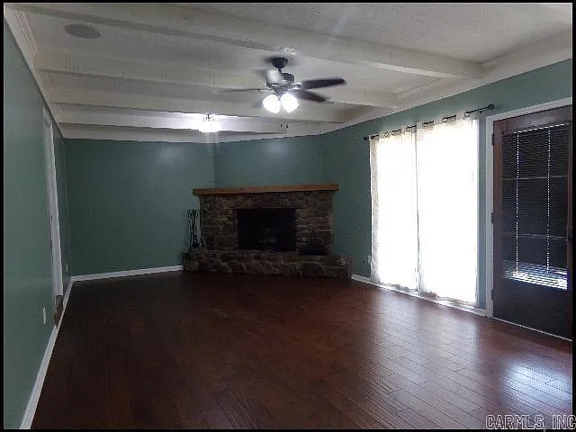 4 bed, 2.5 bath, 1990 sqft, $1,900 — Photo 4