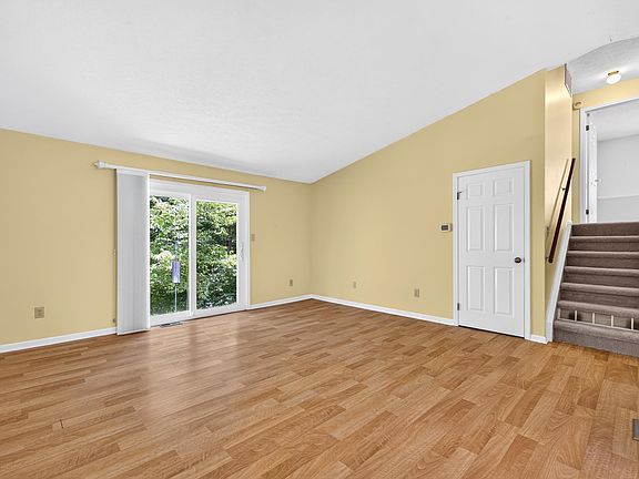 5th image of 3606 W Woodhaven Dr