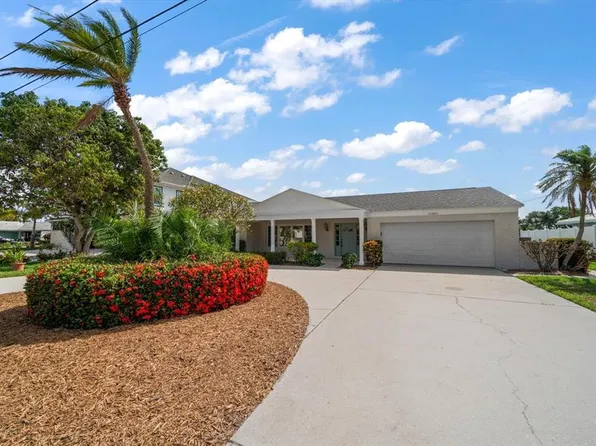 12505 5th St E, Treasure Island, FL 33706
