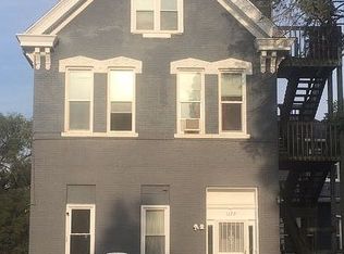 1118 Center Pl, Dubuque, IA 52001