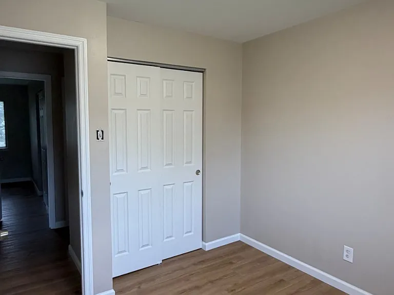 11924 Glenridge Dr — Photo 9