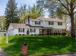 98 E Heron Rd, Holland, PA 18966