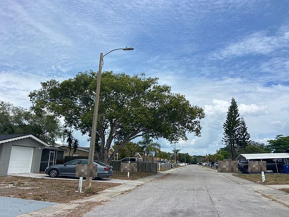 4th image of 3207 Fairmount Dr