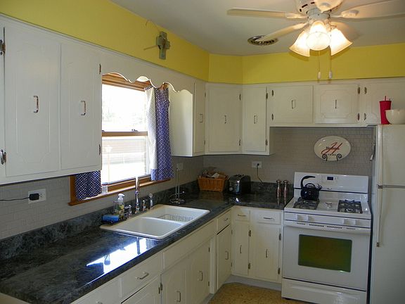 2nd image of 5305 Oak Center Dr
