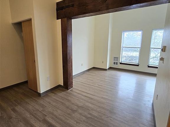 2nd image of 1133 Railroad Ave #315
