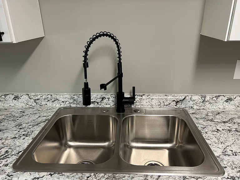 323 Keswick Dr #100 — Photo 6