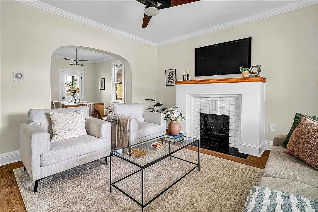 3 bed, 1300 sqft, $1,850 — Photo 4