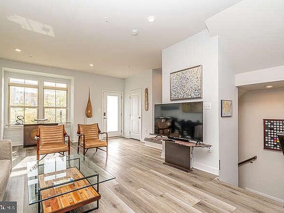 4th image of 2703 Chelsea Willows Way