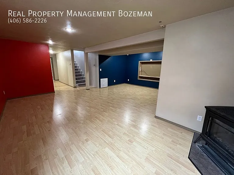 452 Woodman Dr — Photo 26