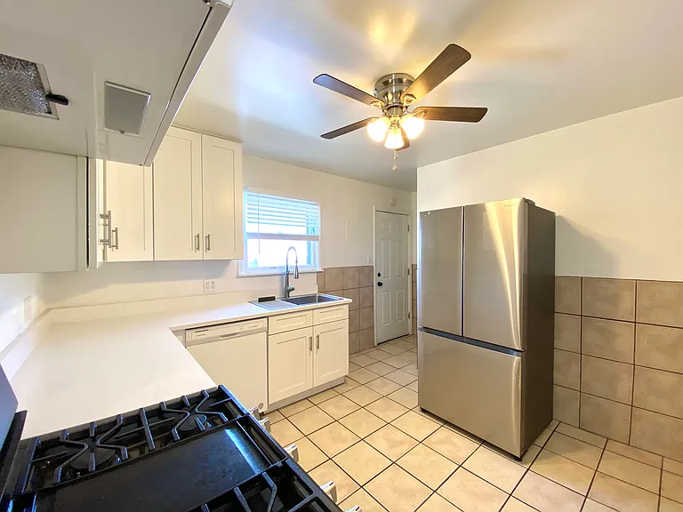 1310 S Newton St — Photo 5