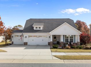 734 Kerr Lake Dr, Fuquay Varina, NC 27526