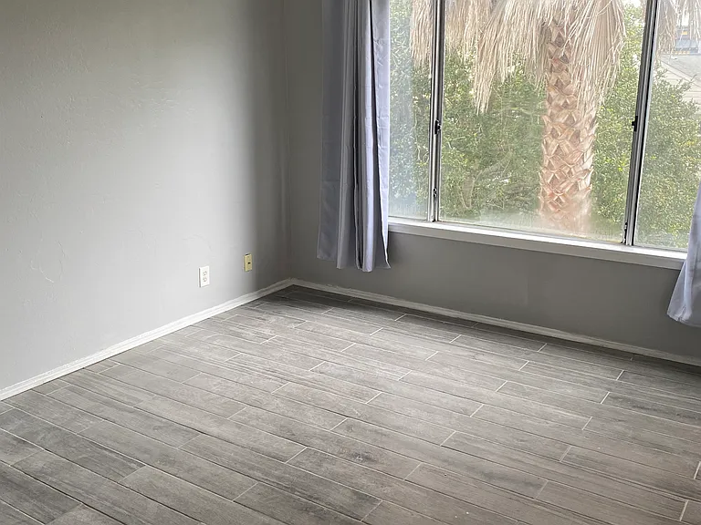 929 Oak St #4 — Photo 4
