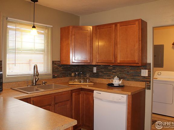 3rd image of 532 S Phelan Ave